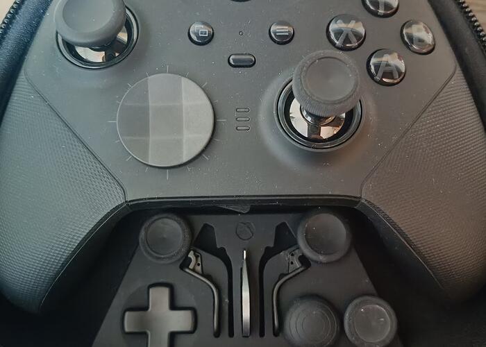 Grajewo ogłoszenia: Sprzedam nowego(dosłownie raz użyty w celu sprawdzenia) pada Xbox...